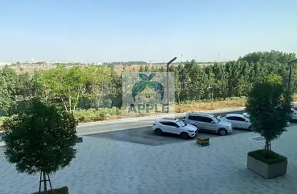 شقة - غرفة نوم - 2 حمامات للبيع في الطراز - حي نسيج - الجادة - الشارقة