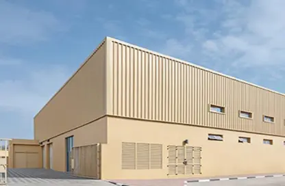 Warehouse - Studio - 3 Bathrooms for sale in Al Sajaa - Sharjah