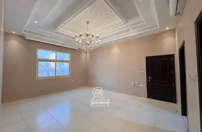 Apartment - 2 Bedrooms - 2 Bathrooms for rent in Mohamed Bin Zayed City - Abu Dhabi