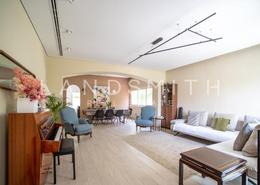 صورةغرفة المعيشة لـ: فيلا - 4 غرف نوم - 5 حمامات للكراء في ميدوز 1 - ميدوز - دبي, صورة 1