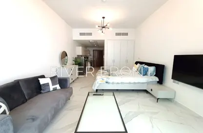 Apartment - Studio - 1 Bathroom for rent in Millennium Binghatti Residences - Business Bay - Dubai