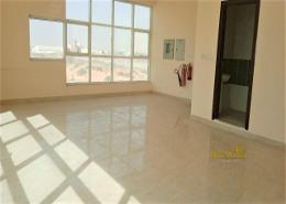 Office Space - 1 bathroom for rent in Al Sajaa - Sharjah