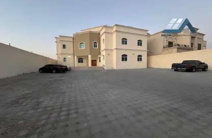 شقة - 3 غرف نوم - 3 حمامات للايجار في مدينة الرياض - أبوظبي