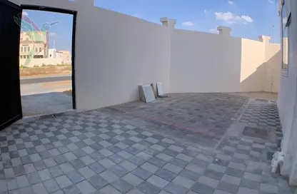 Villa - 4 Bedrooms - 6 Bathrooms for rent in Gafat Al Nayyar - Zakher - Al Ain