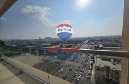 شقة - 2 غرف نوم - 2 حمامات للايجار في يونايتد سكوير - الخالدية - أبوظبي