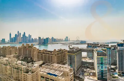 Apartment - Studio - 1 Bathroom for rent in The Palm Tower - Palm Jumeirah - Dubai