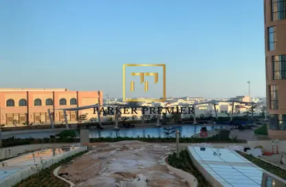 دوبلكس - 3 غرف نوم - 4 حمامات للايجار في يونايتد سكوير - الخالدية - أبوظبي