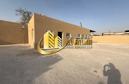 Warehouse - Studio - 2 Bathrooms for rent in Al Sajaa Industrial - Al Sajaa - Sharjah