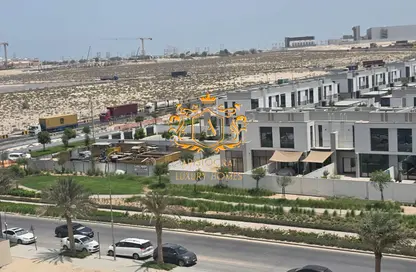 شقة - 2 غرف نوم - 2 حمامات للايجار في عزيزي العنبر - الفرجان - دبي