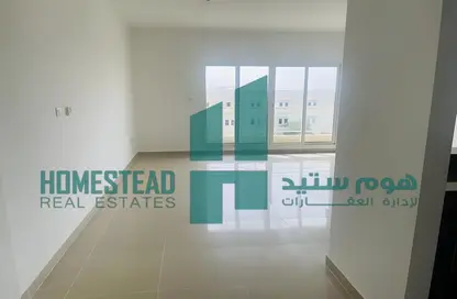 Apartment - 2 Bedrooms - 2 Bathrooms for sale in Tower 17 - Al Reef Downtown - Al Reef - Abu Dhabi