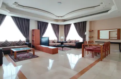 Apartment - 3 Bedrooms - 4 Bathrooms for rent in Al Khazna Tower - Al Najda Street - Abu Dhabi