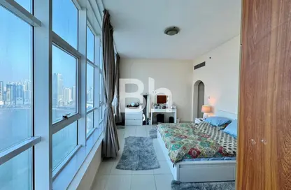 Apartment - 1 Bedroom - 2 Bathrooms for sale in Palm Tower 1 - Palm Towers - Al Majaz - Sharjah