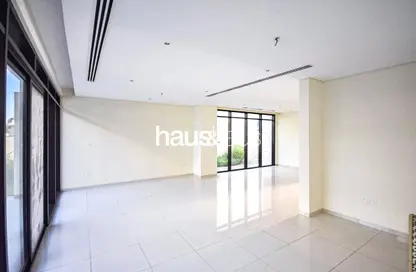 Townhouse - 3 Bedrooms - 5 Bathrooms for rent in Queens Meadow - DAMAC Hills - Dubai Townhouse - 3 Bedrooms - 5 Bathrooms for rent in Queens Meadow - DAMAC Hills - Dubai