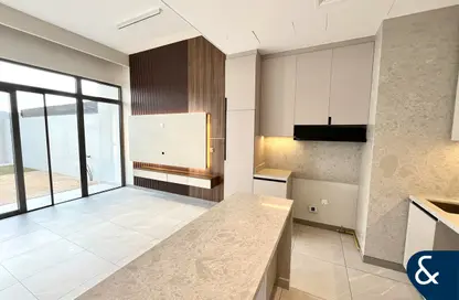 تاون هاوس - 3 غرف نوم - 3 حمامات للبيع في ماج سيتي - مدينة الشيخ محمد بن راشد - دبي