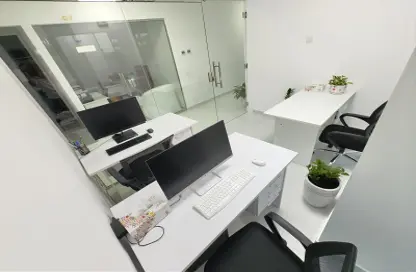 مكتب - استوديو - 4 حمامات للايجار في أسبن - شارع الشيخ زايد - دبي