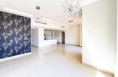 Apartment - 3 Bedrooms - 4 Bathrooms for rent in Rimal 6 - Rimal - Jumeirah Beach Residence - Dubai