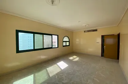 Apartment - 3 Bedrooms - 3 Bathrooms for rent in Al Mahatta - Al Qasimia - Sharjah