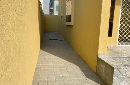 Villa - 5 Bedrooms - 7 Bathrooms for rent in Al Yasmeen 1 - Al Yasmeen - Ajman