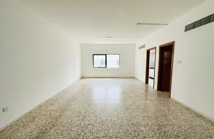 Apartment - Studio - 1 Bathroom for rent in Al Raffa - Bur Dubai - Dubai