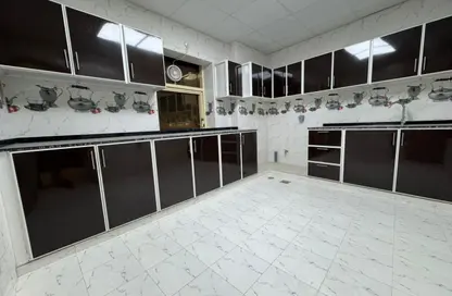 Apartment - 2 Bedrooms - 4 Bathrooms for rent in Al Rashidiya 3 - Al Rashidiya - Ajman