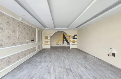 Villa - 4 Bedrooms - 5 Bathrooms for rent in Al Ramaqiya - Wasit - Sharjah