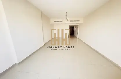 Apartment - 3 Bedrooms - 3 Bathrooms for rent in Muwaileh 29 Building - Muwaileh - Sharjah