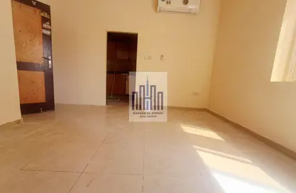 Apartment - Studio - 1 Bathroom for rent in Fire Station Road - Muwaileh - Sharjah