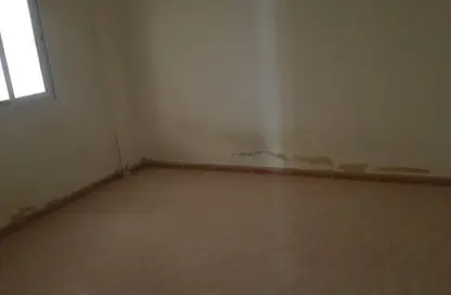 Apartment - Studio - 1 Bathroom for rent in Al Zuaina Building - Al Musalla - Al Gharb - Sharjah