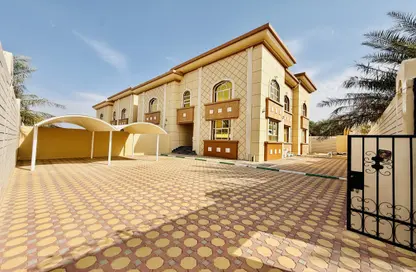 فيلا - 3 غرف نوم - 4 حمامات للايجار في البطين - العين
