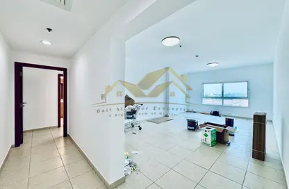 Apartment - 1 Bedroom - 1 Bathroom for rent in Al Karama Sqaure - Al Karama - Dubai