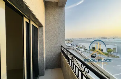 شقة - 2 غرف نوم - 3 حمامات للايجار في سيتي كومباس ليفينج - مجمع دبي للإستثمار - دبي