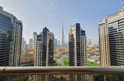 Outdoor Building image for: Apartment - 3 Bedrooms - 4 Bathrooms for rent in Elite Downtown Residence - Downtown Dubai - Dubai, Image 1
