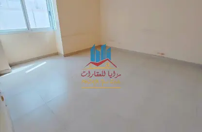 شقة - غرفة نوم - 2 حمامات للايجار في المصلى - الغرب - الشارقة