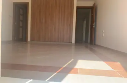 شقة - 2 غرف نوم - 3 حمامات للايجار في اجمل سارة تاور - مجمع دبي ريزيدنس - دبي