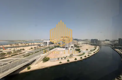 Apartment - 2 Bedrooms - 3 Bathrooms for sale in The View - Al Raha Beach - Abu Dhabi