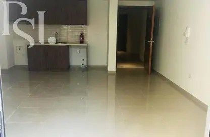 شقة - غرفة نوم - 2 حمامات للبيع في أبتاون الزاهية - الزاهية - تجارية مويلح - الشارقة شقة - غرفة نوم - 2 حمامات للبيع في أبتاون الزاهية - الزاهية - تجارية مويلح - الشارقة