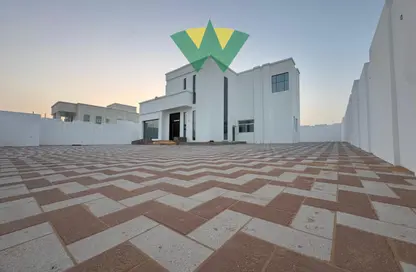Villa - 4 Bedrooms - 5 Bathrooms for rent in Madinat Al Riyad - Abu Dhabi