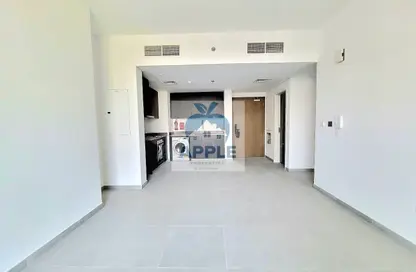 شقة - 2 غرف نوم - 3 حمامات للبيع في طراز 2 - الجادة - الشارقة