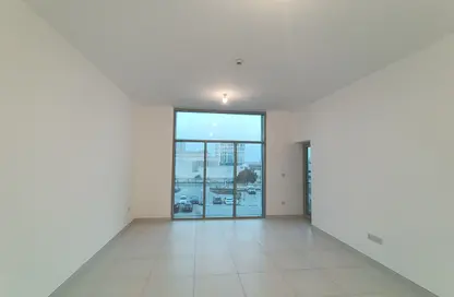شقة - 2 غرف نوم - 3 حمامات للايجار في مبنى ربدان - مدينة السيارات - دبي