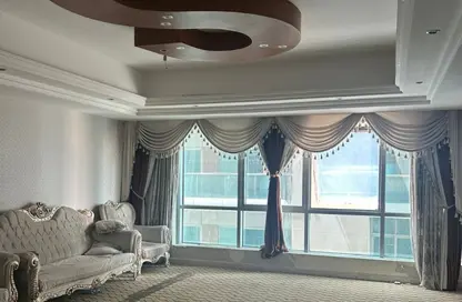 Apartment - 2 Bedrooms - 3 Bathrooms for sale in Blue Tower - Al Majaz 3 - Al Majaz - Sharjah