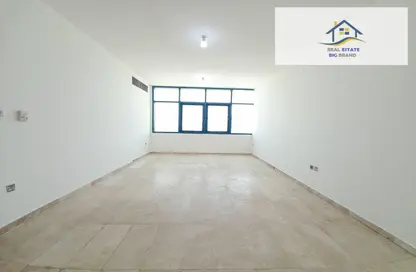 Empty Room image for: Apartment - 3 Bedrooms - 2 Bathrooms for rent in Tourist Club Area - Abu Dhabi, Image 1