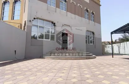 Villa - 3 Bedrooms - 4 Bathrooms for rent in Al Bateen - Al Ain