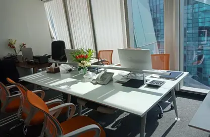 مكتب - استوديو - 1 حمام للايجار في القمة - الخليج التجاري - دبي