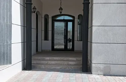 Villa - 4 Bedrooms - 5 Bathrooms for rent in Al Warqa'a 3 - Al Warqa'a - Dubai
