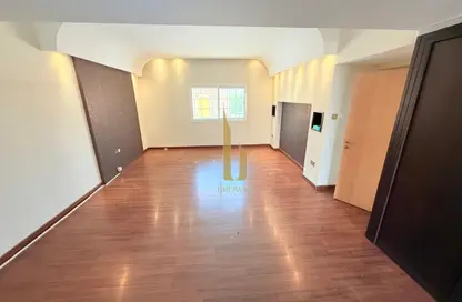 Villa - 4 Bedrooms - 4 Bathrooms for rent in Jumeirah 2 Villas - Jumeirah 2 - Jumeirah - Dubai
