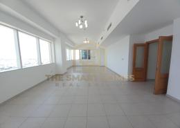 Apartment - 3 bedrooms - 5 bathrooms for rent in Blue Tower - Sheikh Zayed Road - Dubai