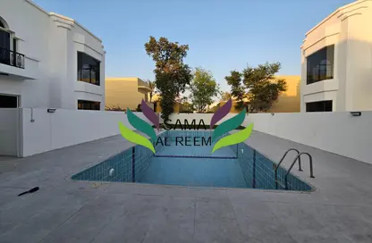 Villa - 4 Bedrooms - 5 Bathrooms for rent in Jumeirah 3 Villas - Jumeirah 3 - Jumeirah - Dubai