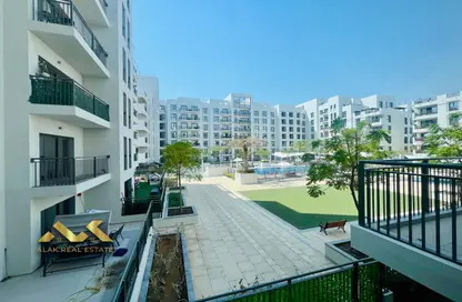 Apartment - 3 Bedrooms - 4 Bathrooms for sale in Zahra Apartments 2A - Zahra Apartments - Town Square - Dubai