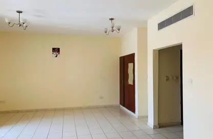شقة - 1 حمام للبيع في ز٠١ - طراز إنجليزي - المدينة الدولية - دبي