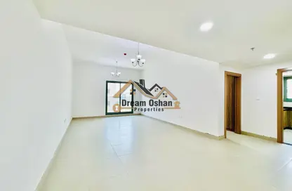 شقة - 2 غرف نوم - 3 حمامات للايجار في لي هواريزون ريزيدينس - المدينة العالمية المرحلة 2 - 4 الورسان - الورسان - دبي